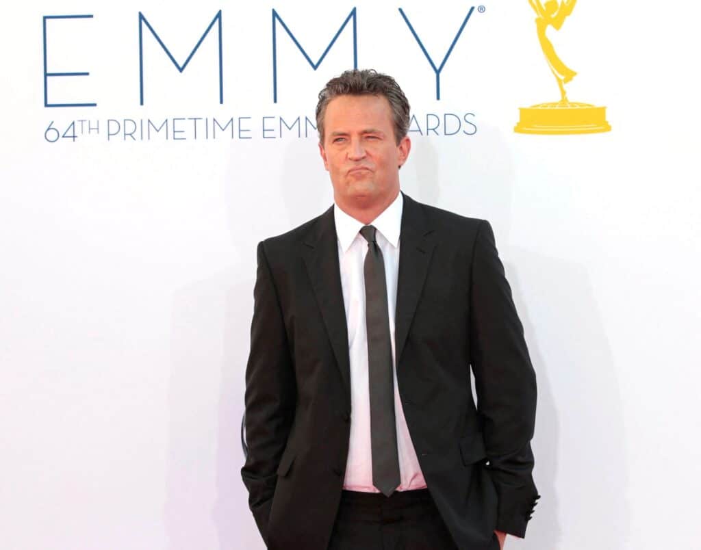 Matthew Perry na předávání cen Emmy v Los Angeles, 2012