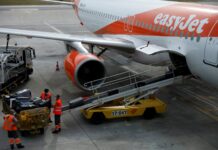 EasyJet má nejhorší zkušenosti s opilými pasažéry