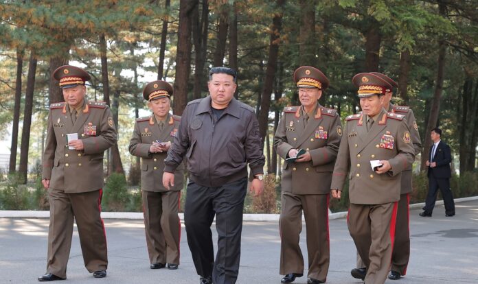 Kim Čong-un nařídil masovou výrobu sebevražedných dronů