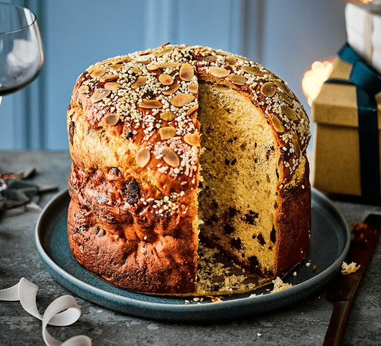 Panettone – sladký chléb plný kandovaného ovoce